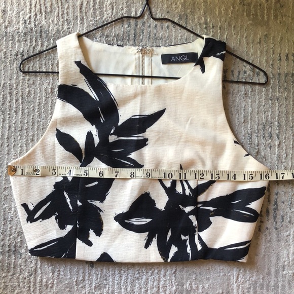ANGL Leaf Print Crop Top - Picture 3 of 5